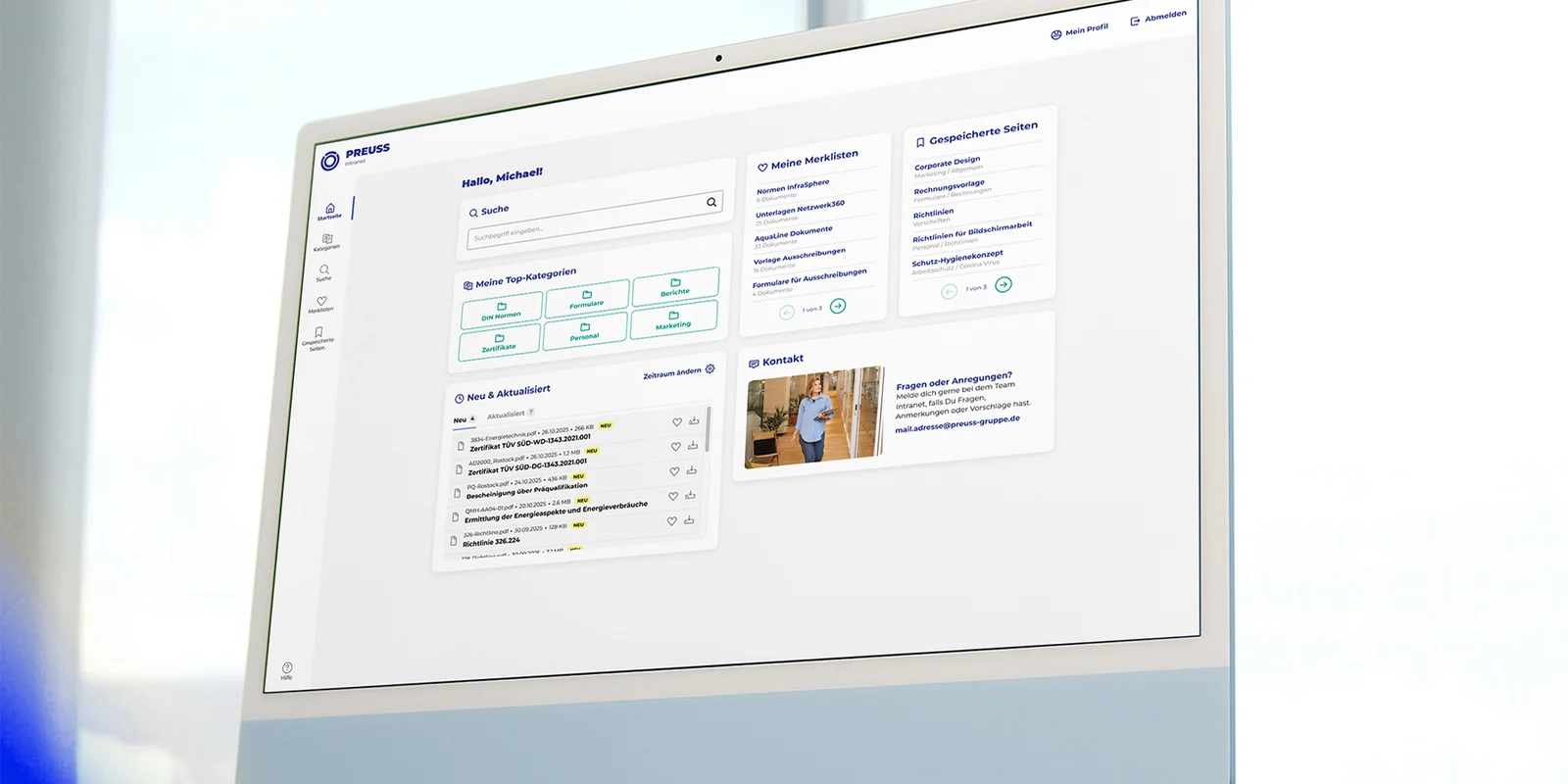 Geöffneter Laptop-Bildschirm zeigt eine persönliche Startseite des Intranets der PREUSS-Gruppe